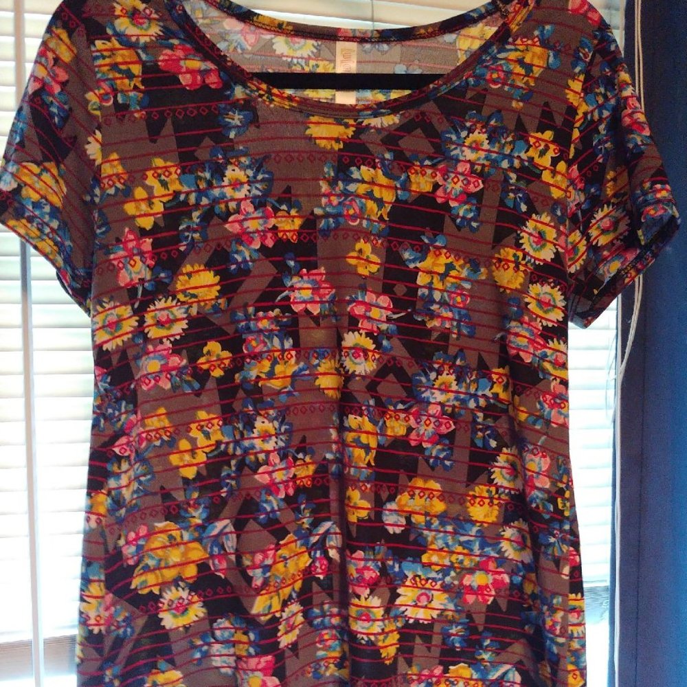 Lularoe classic tee, Floral print